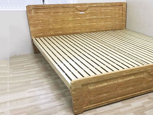 Giường sắt hộp giả gỗ thông tự nhiên sang trọng