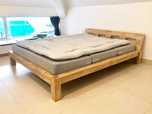 Giường gỗ cao su ghép
