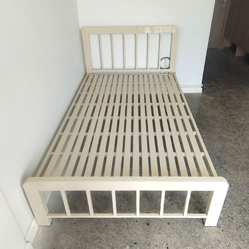 Giường sắt cá nhân khung sắt hộp vuông hiện đại