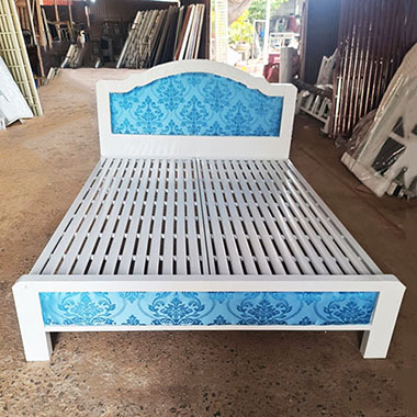 Mẫu giường sắt hộp vuông đẹp và bền chắc