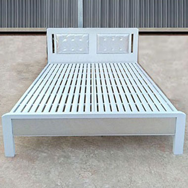 Mẫu giường sắt màu trắng đẹp và thanh lịch