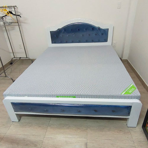 Mẫu giường sắt 2m đẹp và rộng rãi