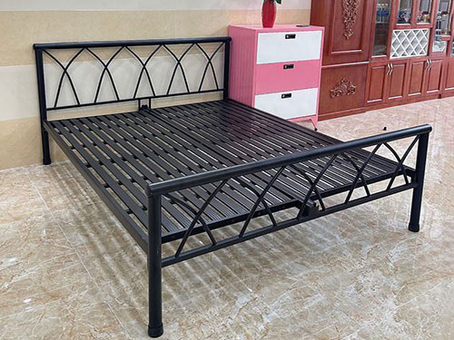 Mẫu giường sắt chân cao đẹp và tiện lợi