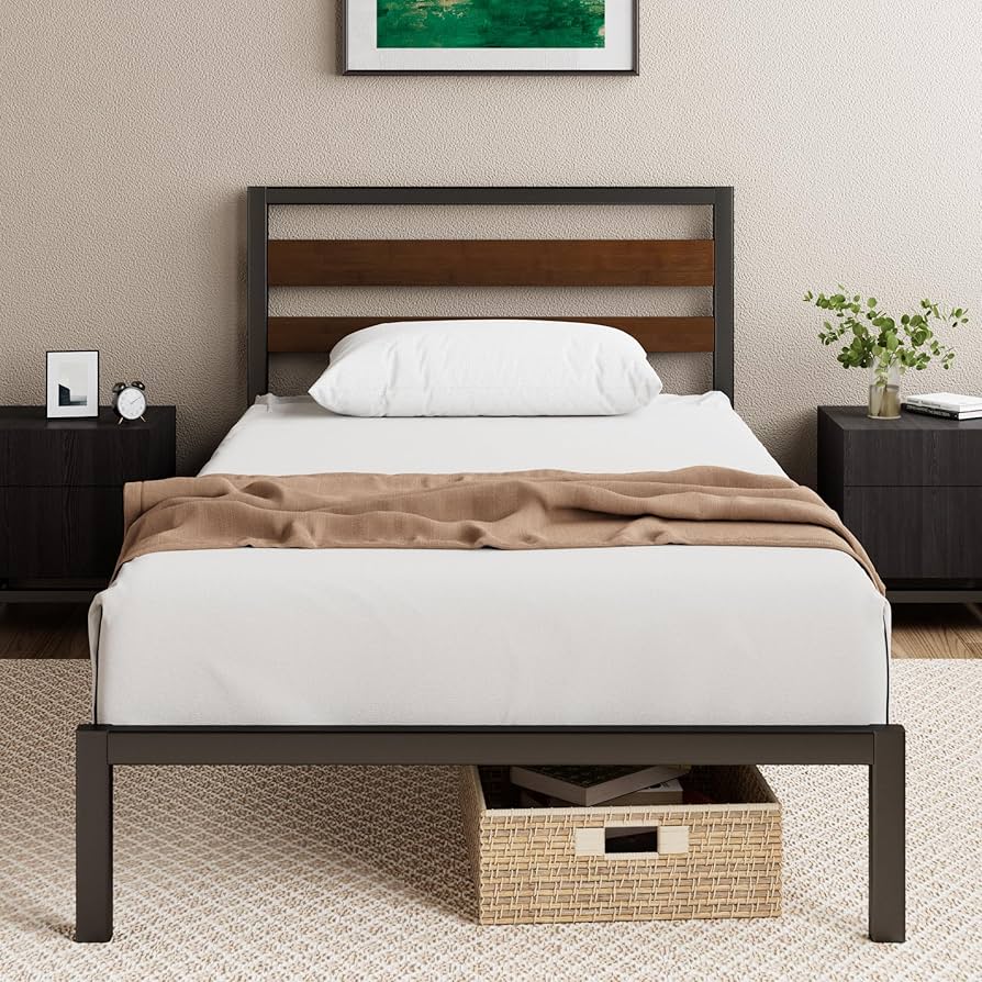 Mẫu giường sắt 1m2 đẹp cho phòng ngủ nhỏ
