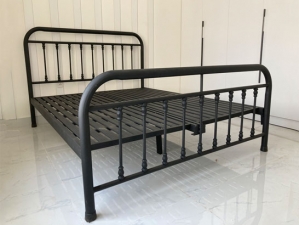 Giá giường sắt 1m6 hiện nay bao nhiêu tiền?